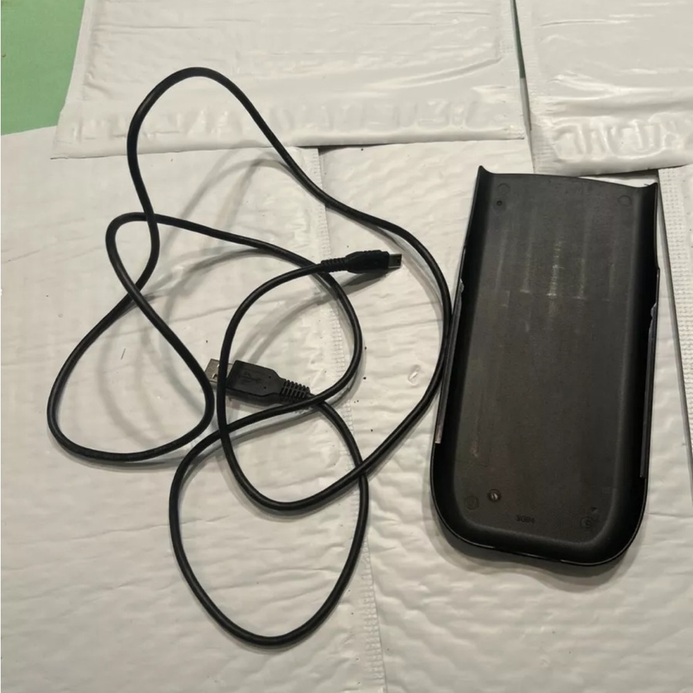 Texas Instruments TI-84 Plus C Ti 89 Graphing Calculator Cover Cable ONLY Black